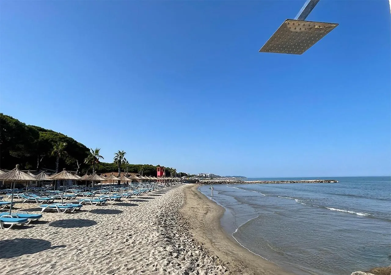 Relax Apartment, Side Sea View, Golem, Albania 아파트 골렘